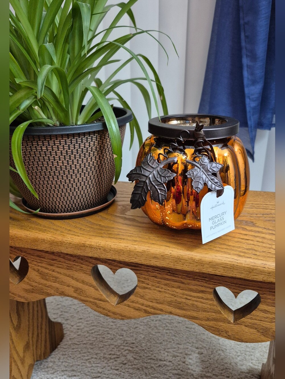 Hallmark Glass Pumpkin Candle Holder with Battery Operated Candle. NEW WITH TAGS - Picture 6 of 6